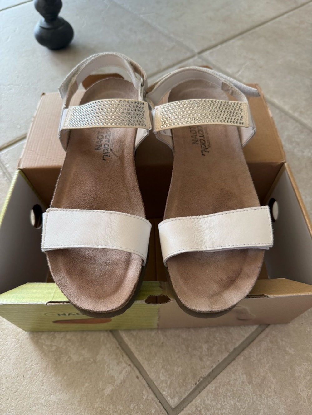 NWOT Naot Lisa White Leather Sandals with Sparkle Ankle Strap size 40